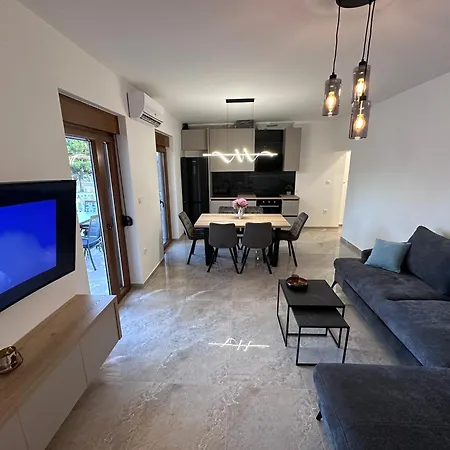 Appartement 4 Palme Starigrad Paklenica