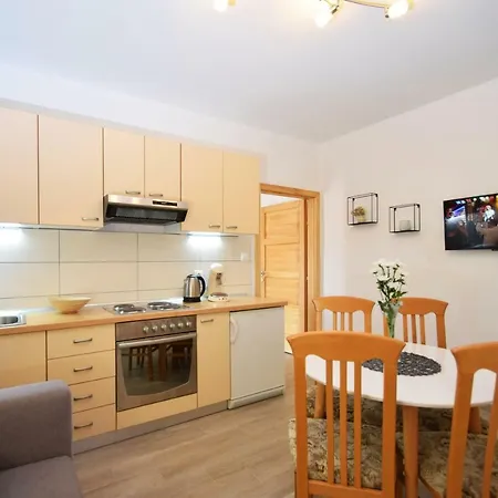 4 Palme Appartement Starigrad Paklenica