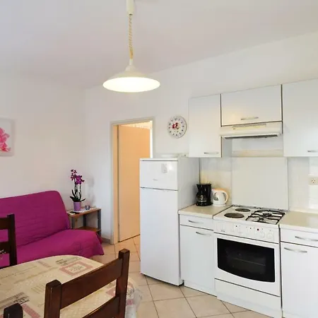 4 Palme Starigrad Paklenica