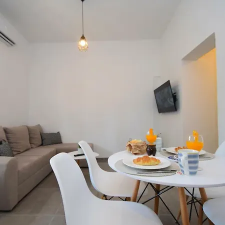 4 Palme Starigrad Paklenica