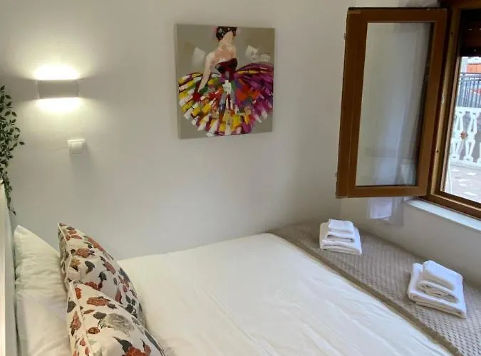 4 Palme Starigrad Paklenica