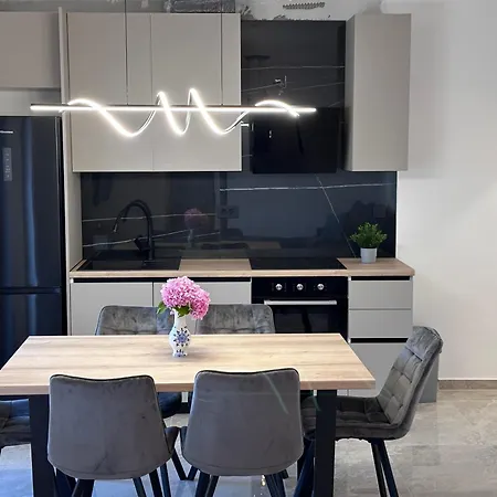 4 Palme * Starigrad Paklenica